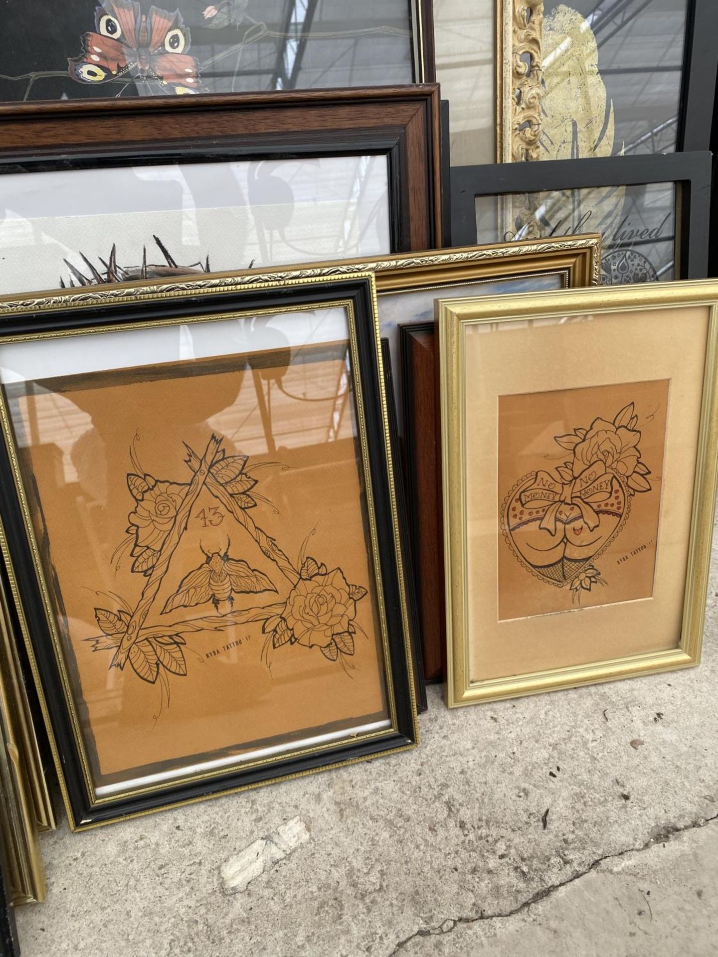 AN ASSORTMENT OF FRAMED PRINTS AND PICTURES - Image 5 of 21