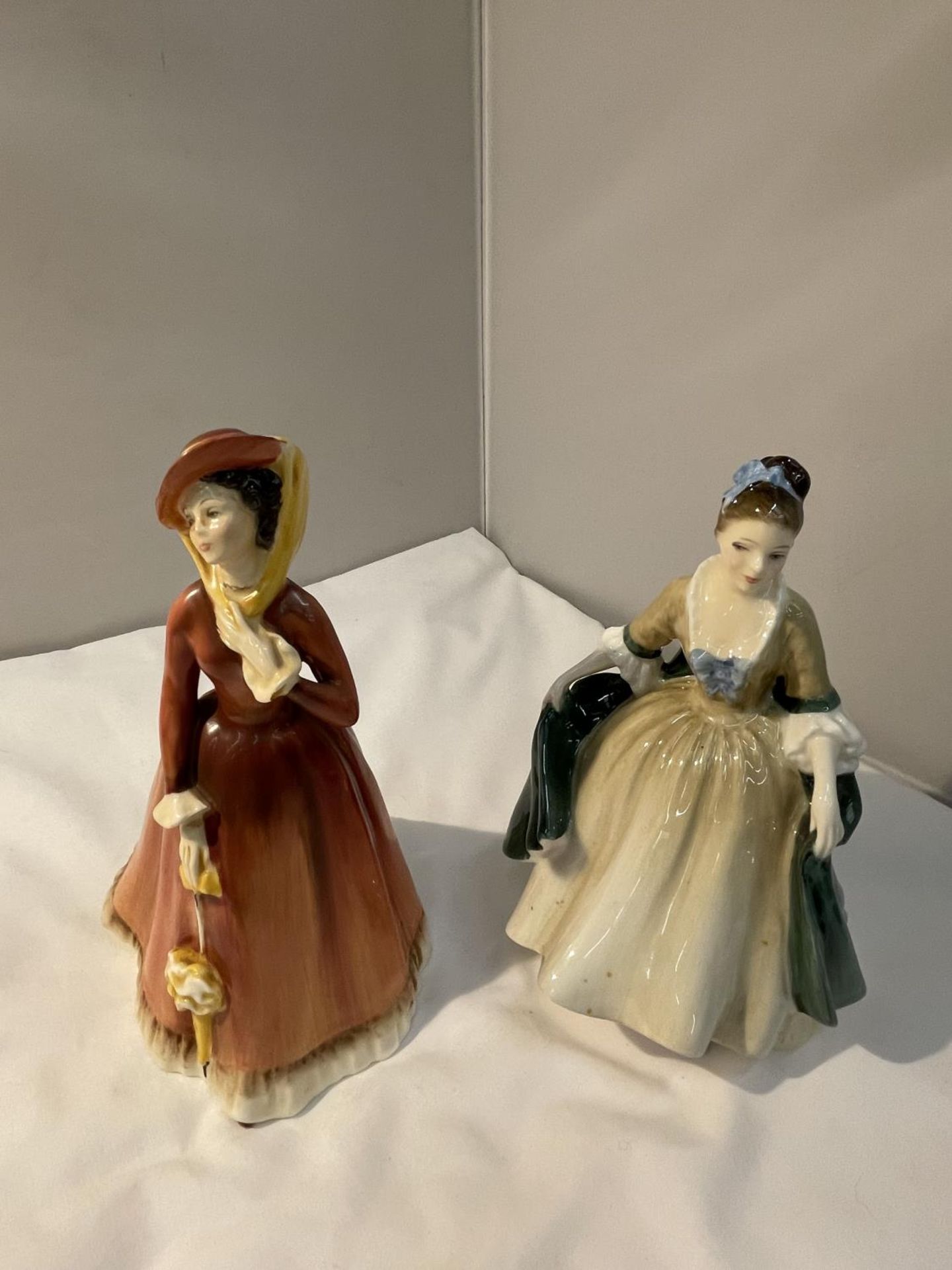 TOW ROYAL DOULTON FIGURES TO INCLUDE ELEGANCE HN2264 AND JULIA HN2705 (SECONDS)