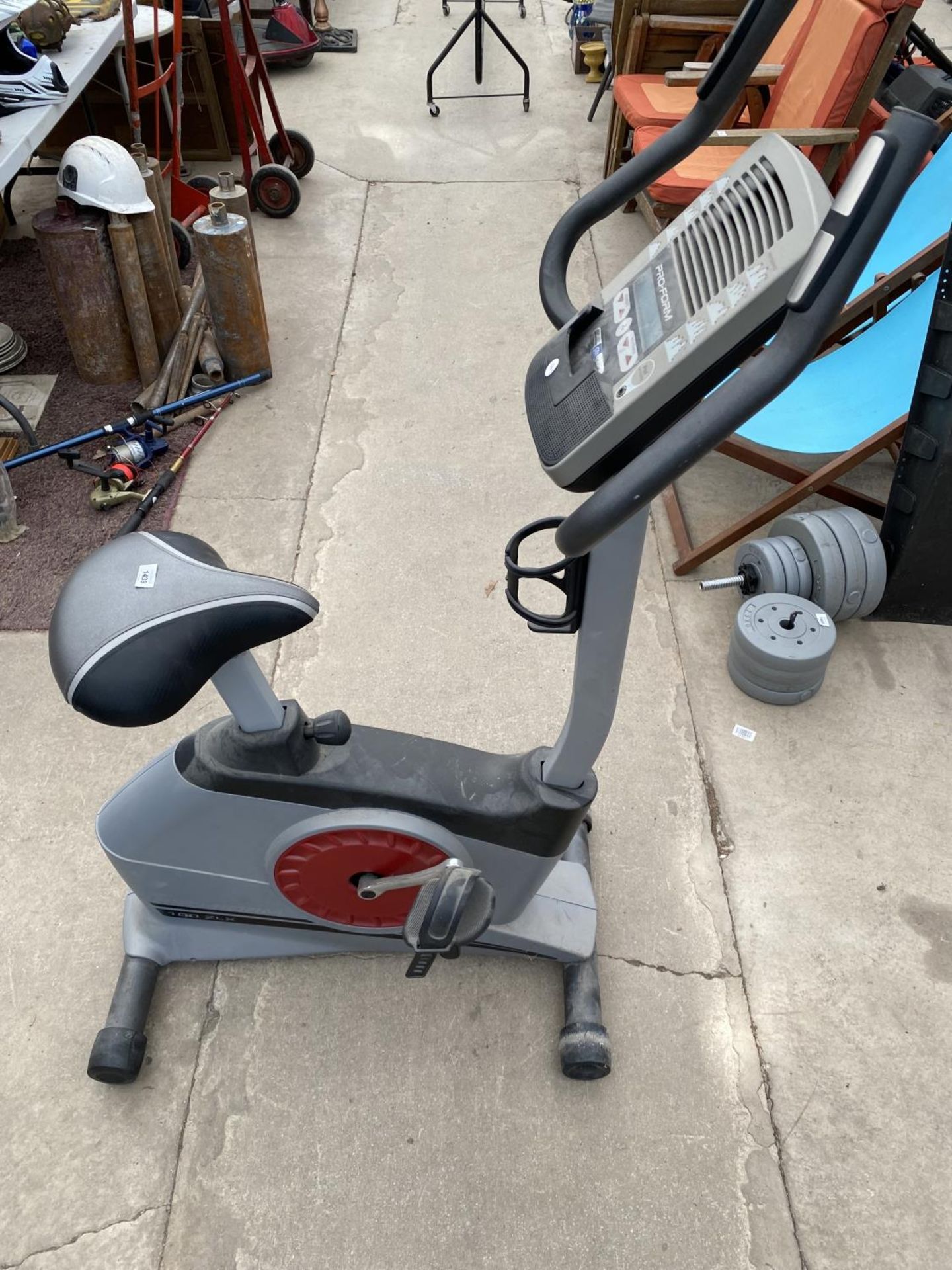 A PRO FORM 100 ZLX EXERCISE BIKE - Image 5 of 5