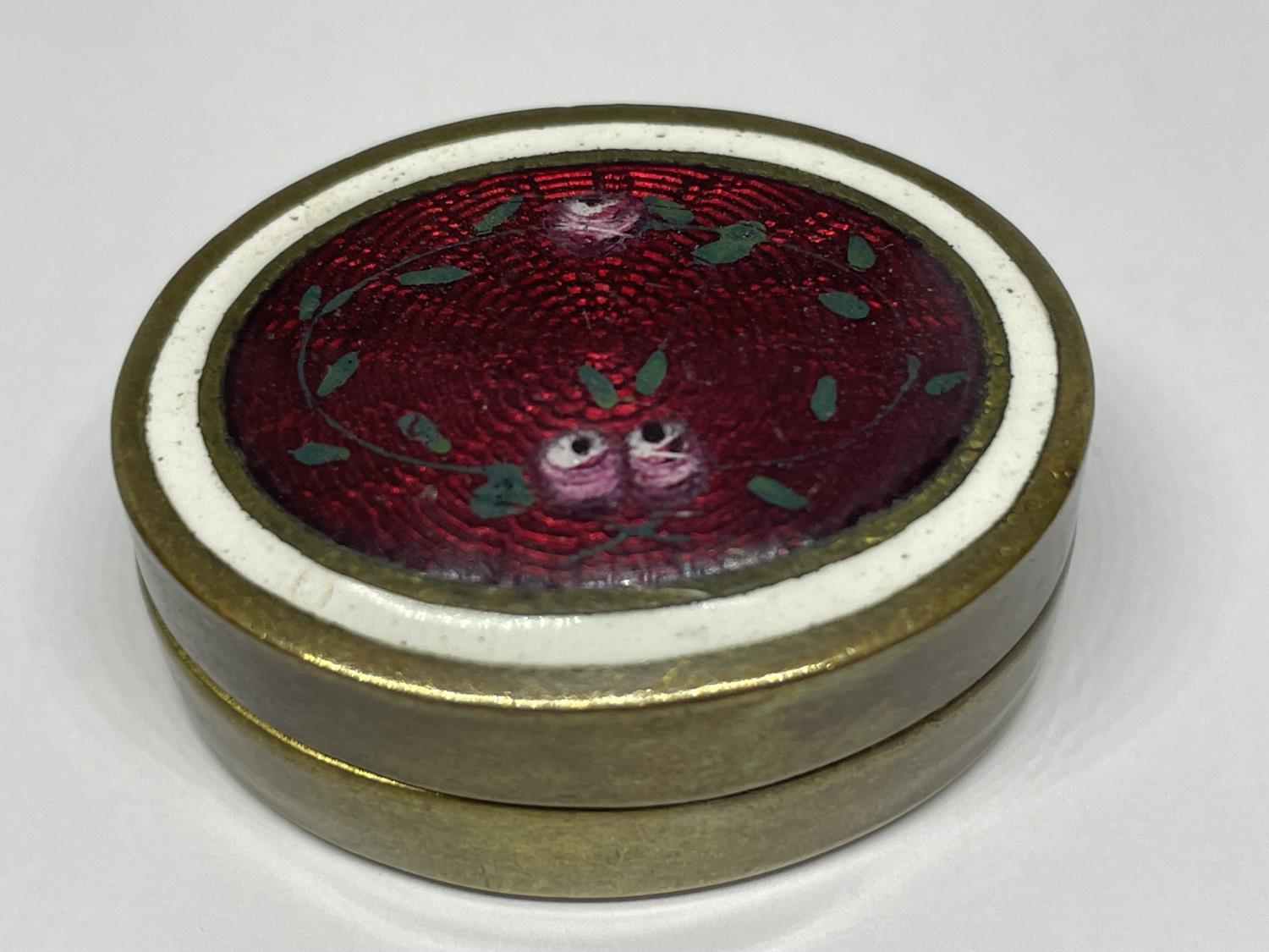 TWO ENAMEL PILL BOXES TO INCLUDE A HEART SHAPED - Image 2 of 3