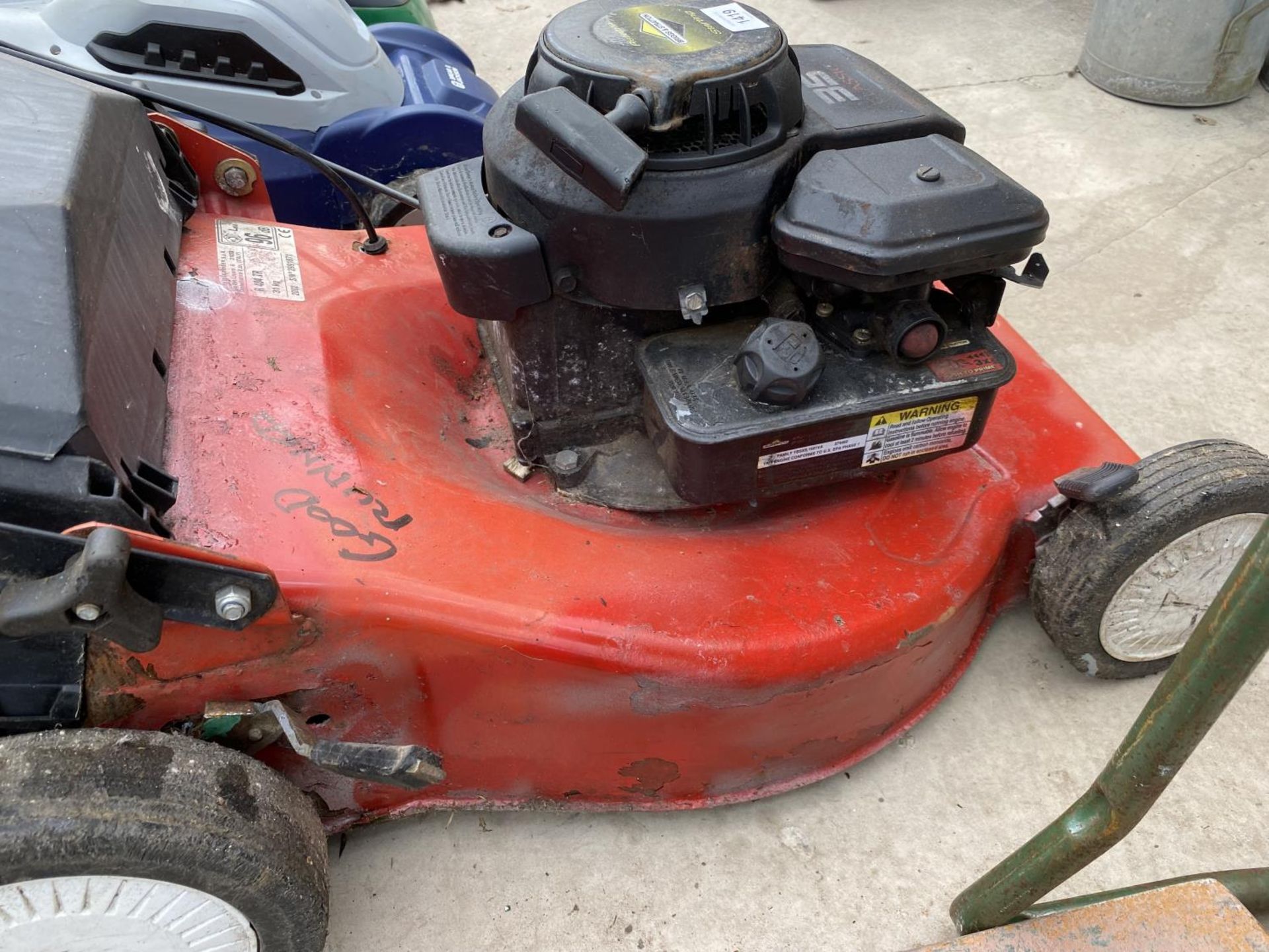 A CHALLANGE PETROL LAWN MOWER WITH GRASS BOX - Image 3 of 5