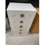 A MODERN WHITE AND GILT FIVE DRAWER CHEST, 20" WIDE