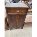 AN EARLY 20TH CENTURY OAK TALLBOY, 27" WIDE