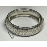 A HALLMARKED CHESTER SILVER BANGLE GROSS WEIGHT 41 GRAMS