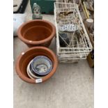 AN ASSORTMENT OF GARDEN ITEMS TO INCLUDE TWO TERRACOTTA POTS, A GARDEN GNOME AND METAL PLANTERS ETC