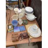 AN ASSORTMENT OF ITEMS TO INCLUDE TWO VINTAGE CAMERAS, A WEDGWOOD PLANT POT AND A PART DINNER