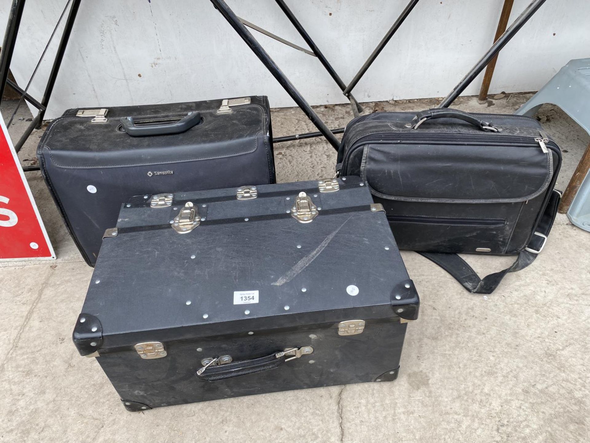 THREE VARIOUS CASES TO INCLUDE A LAPTOP BAG ETC
