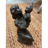 A VINTAGE STYLE HEREDITIES FIGURE FROM THE MOTHERHOOD SERIES 'MOTHER WITH CHILD' HEIGHT 24CM