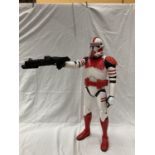 A LARGE STAR WARS IMPERIAL CLONE TROOPER H: 77CM