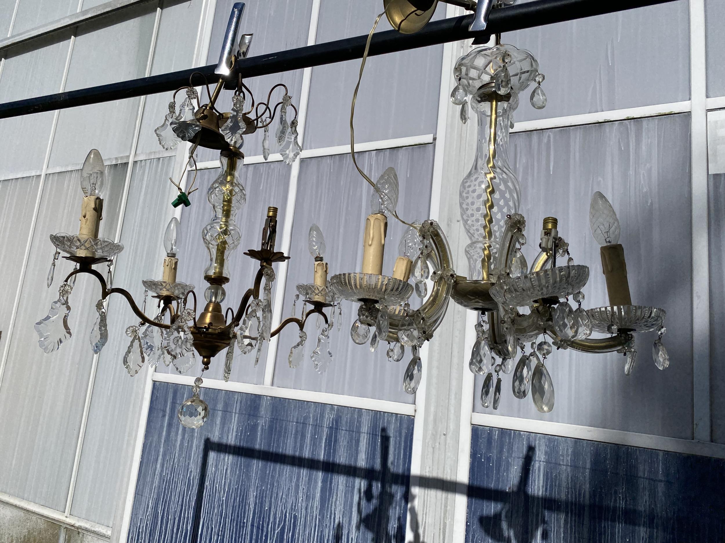 TWO GLASS CHANDELIER STYLE LIGHT FITTINGS, ONE FOUR BRANCH AND ONE FIVE BRANCH