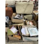 AN ASSORTMENT OF HOUSEHOLD CLEARANCE ITEMS TO INCLUDE CERAMICS AND BOOKS