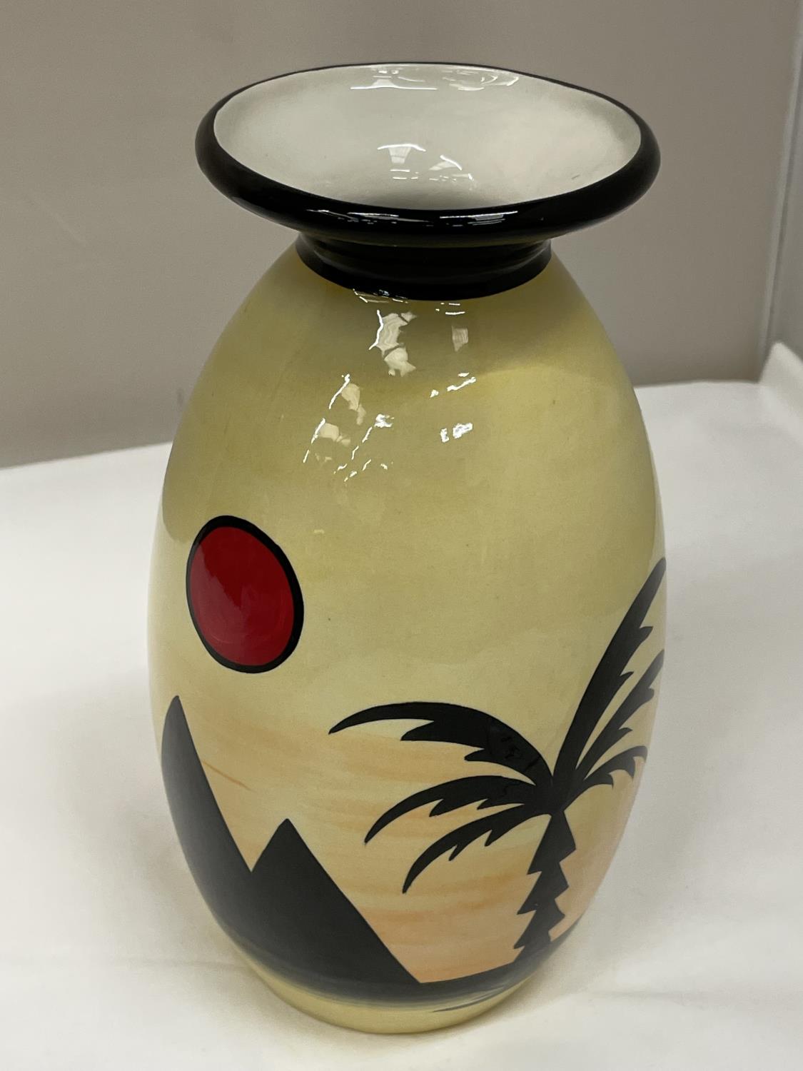 A LORNA BAILEY HANDPAINTED AND SIGNED LIPPED VASE PYRAMIDS - Image 2 of 5