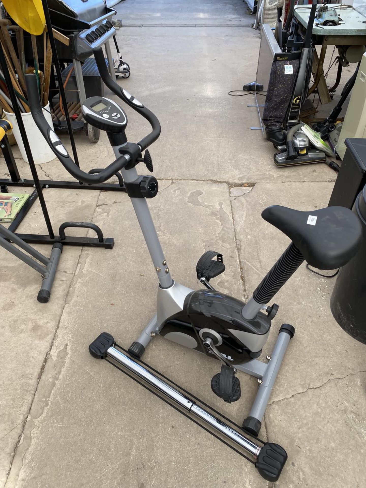 A JLL EXERCISE BIKE