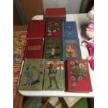 A QUANTITY OF VINTAGE HARDBACK BOOKS TO INCLUDE HANS ANDERSON FAIRY TALES, THE DOG CRUSOE, THE