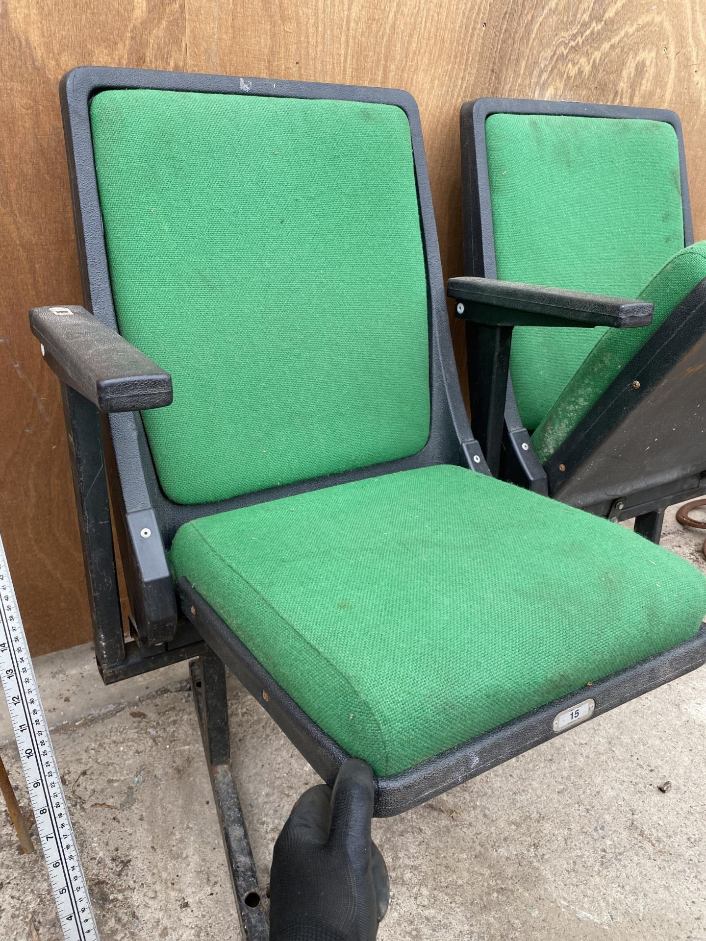 A PAIR OF RETRO CINEMA SEATS BEARING THE NUMBERS 14 & 15 - Image 3 of 5