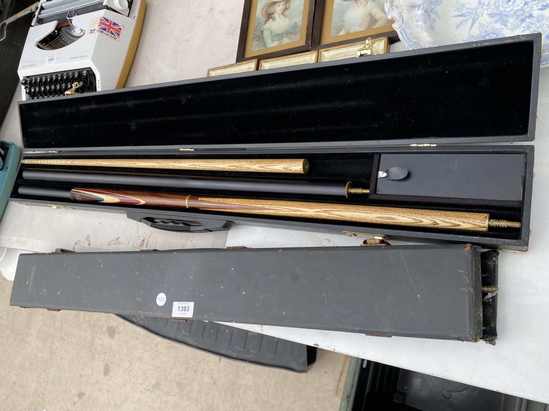 THREE CASED POOL AND SNOOKER CUES - Image 2 of 6