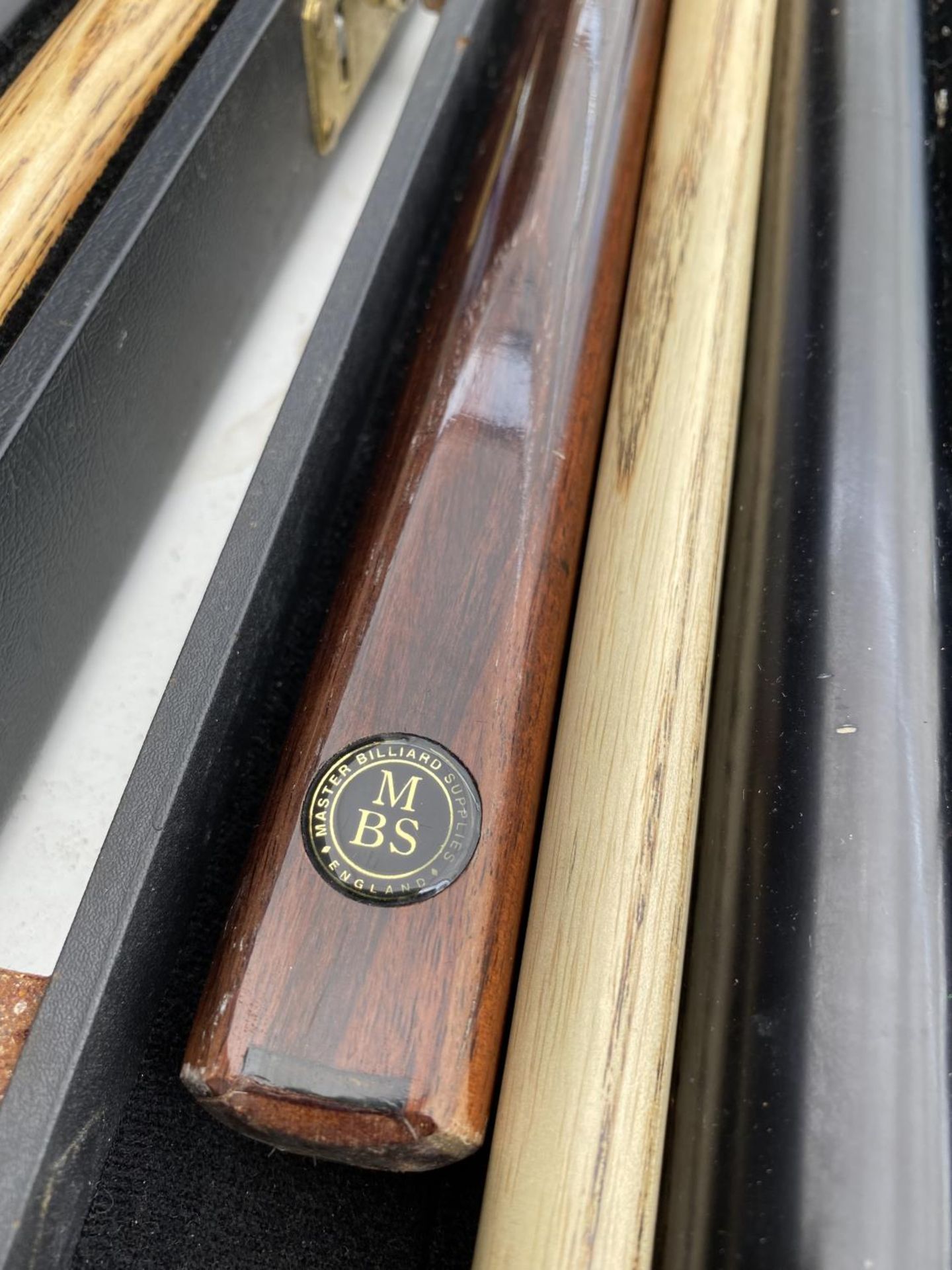THREE CASED POOL AND SNOOKER CUES - Image 4 of 6