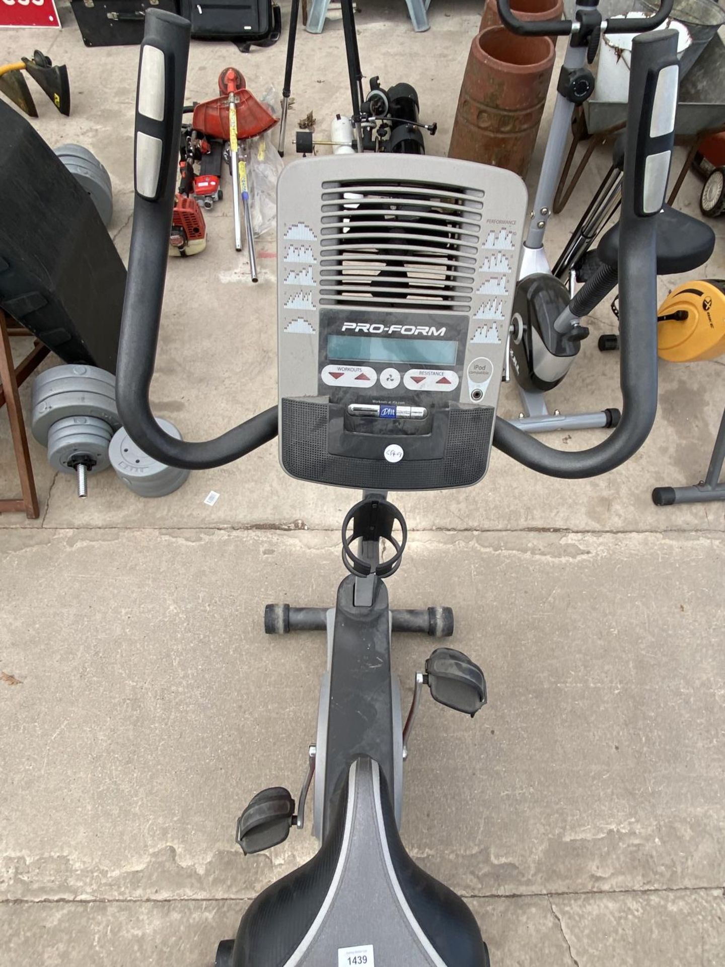 A PRO FORM 100 ZLX EXERCISE BIKE - Image 3 of 5