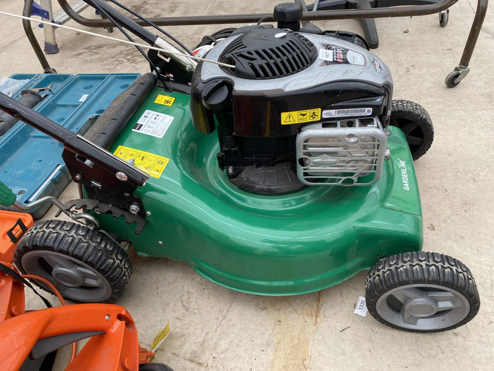 A GARDENLINE PETROL LAWN MOWER WITH BRIGGS AND STRATTON ENGINE - Image 2 of 4