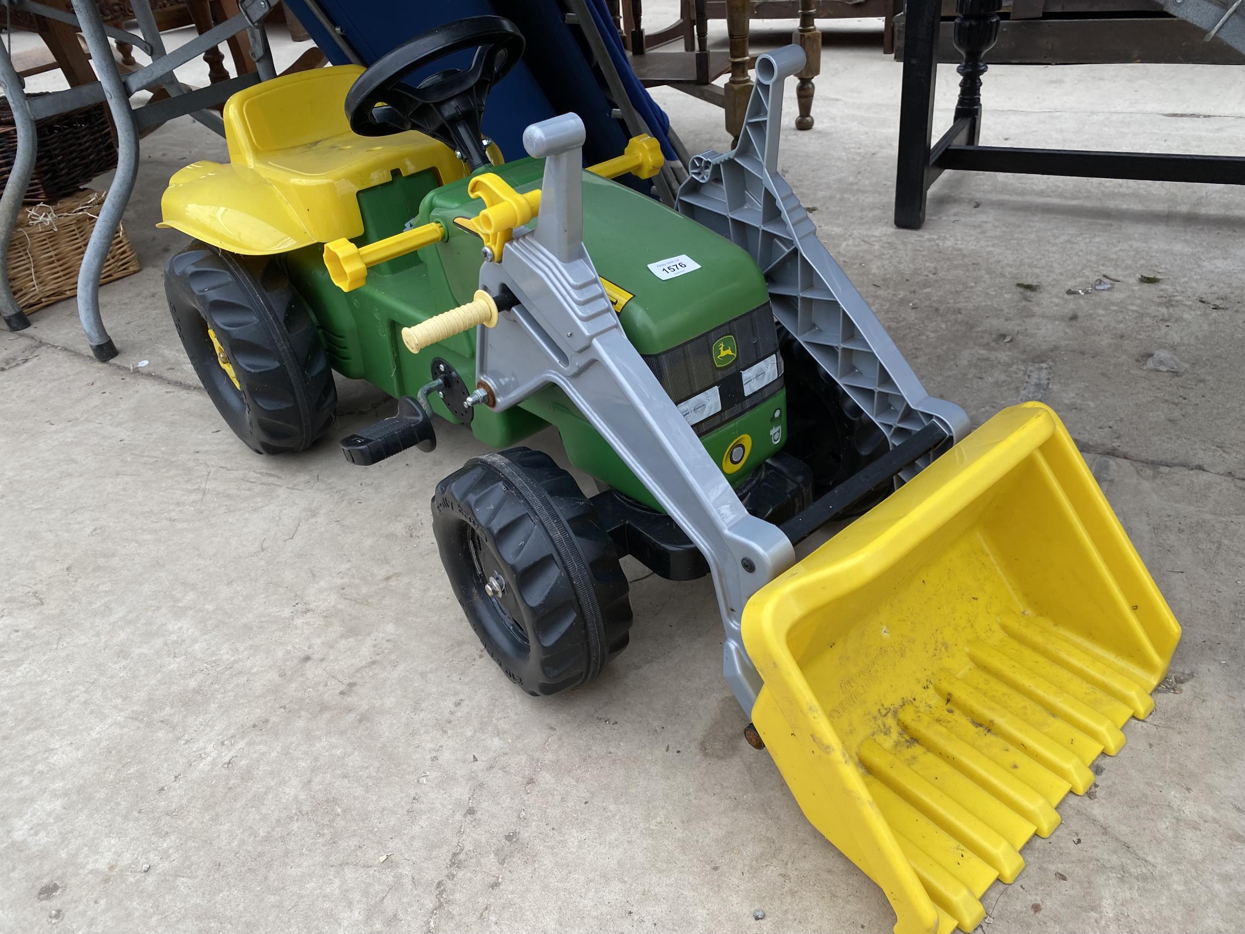 A JOHN DEERE PEDDLE TRACTOR - Image 2 of 4