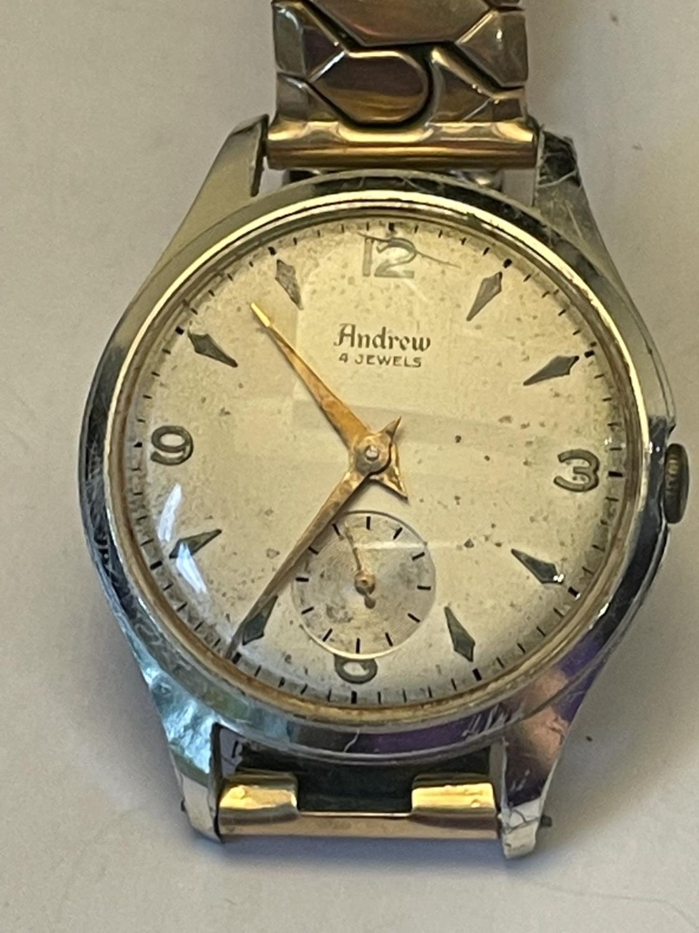 A VINTAGE ANDREW 4 JEWELS WRISTWATCH SEEN WORKING BUT NO WARRANTY - Image 2 of 3