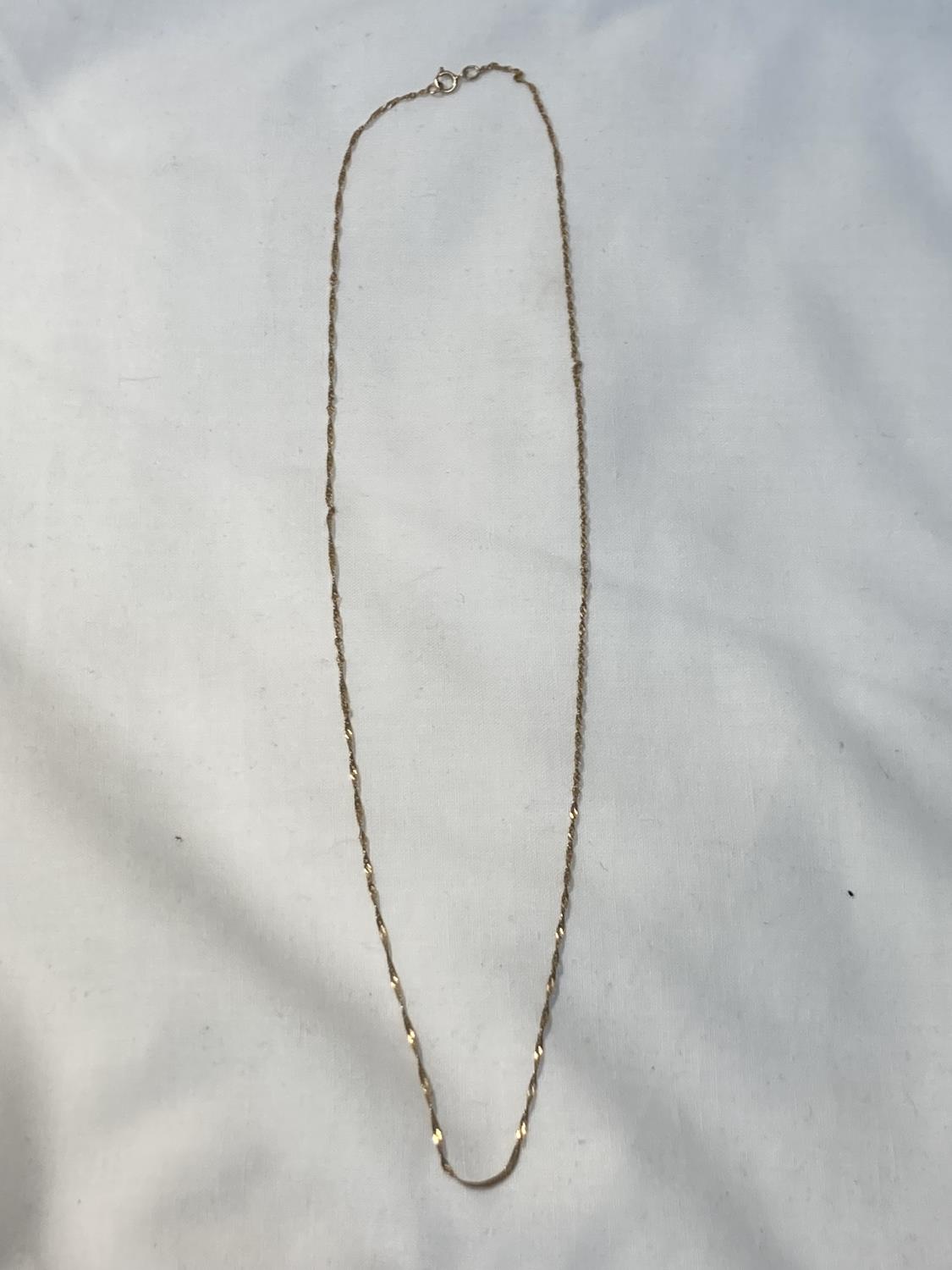 A 9CT GOLD NECKLACE WEIGHT 0.9G - Image 2 of 2
