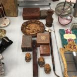A QUANTITY OF TREEN ITEMS TO INCLUDE CARVED BOXES, THREE WISE MONKEYS, PIPE, VASE, PLAQUE, ETC