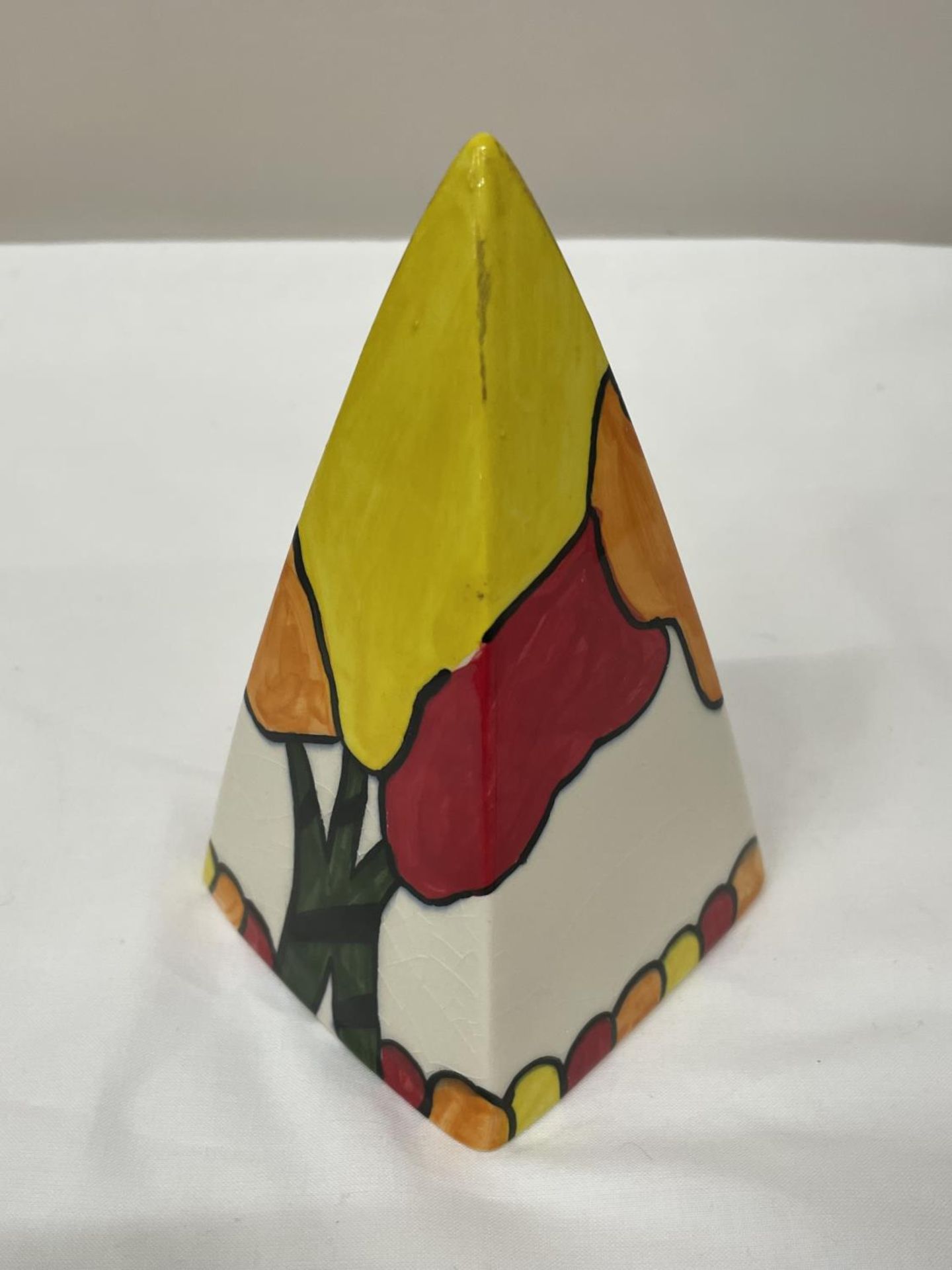 A HANDPAINTED IN STAFFORDSHIRE SUGAR SIFTER TIGER TREES DESIGN IN THE SHAPE OF A PYRAMID - Image 3 of 5