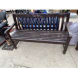 A WOODEN SLATTED GARDEN BENCH (L:150CM)