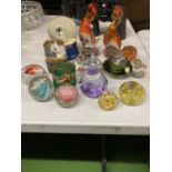 A QUANTITY OF GLASS PAPERWEIGHTS, FIGURES AND BIRDS PLUS A DUCK SNOW GLOBE