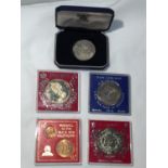 FIVE CASED COINS TO INCLUDE A BERMUDA CROWN 1964, SILVER JUBILEE SOUVENIR MEDAL, THE ROYAL WEDDING