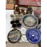 AN ASSORTMENT OF CERAMIC ITEMS TO INCLUDE STONE WARE MUGS, BOWLS AND JUGS ETC