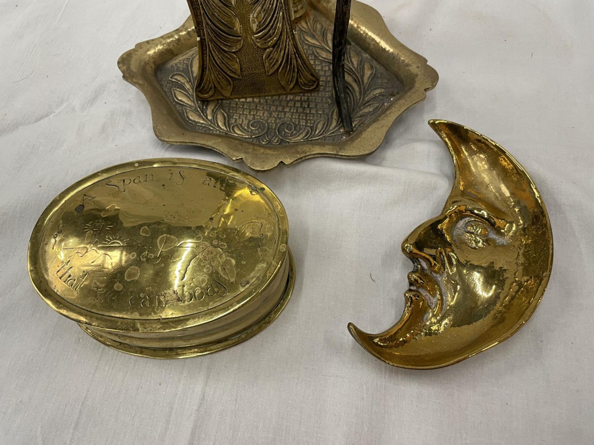 BRASS ITEMS TO INCLUDE A COMPANION SET, LIDDED BOX AND A CRESENT MOON STYLE DISH - Image 2 of 8