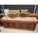 A MODERN MAHOGANY EFFECT SIDEBOARD, 91" WIDE