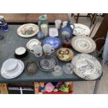 AN ASSORTMENT OF CERAMIC ITEMS TO INCLUDE PLATES, CUPS AND SAUCERS AND VASES ETC