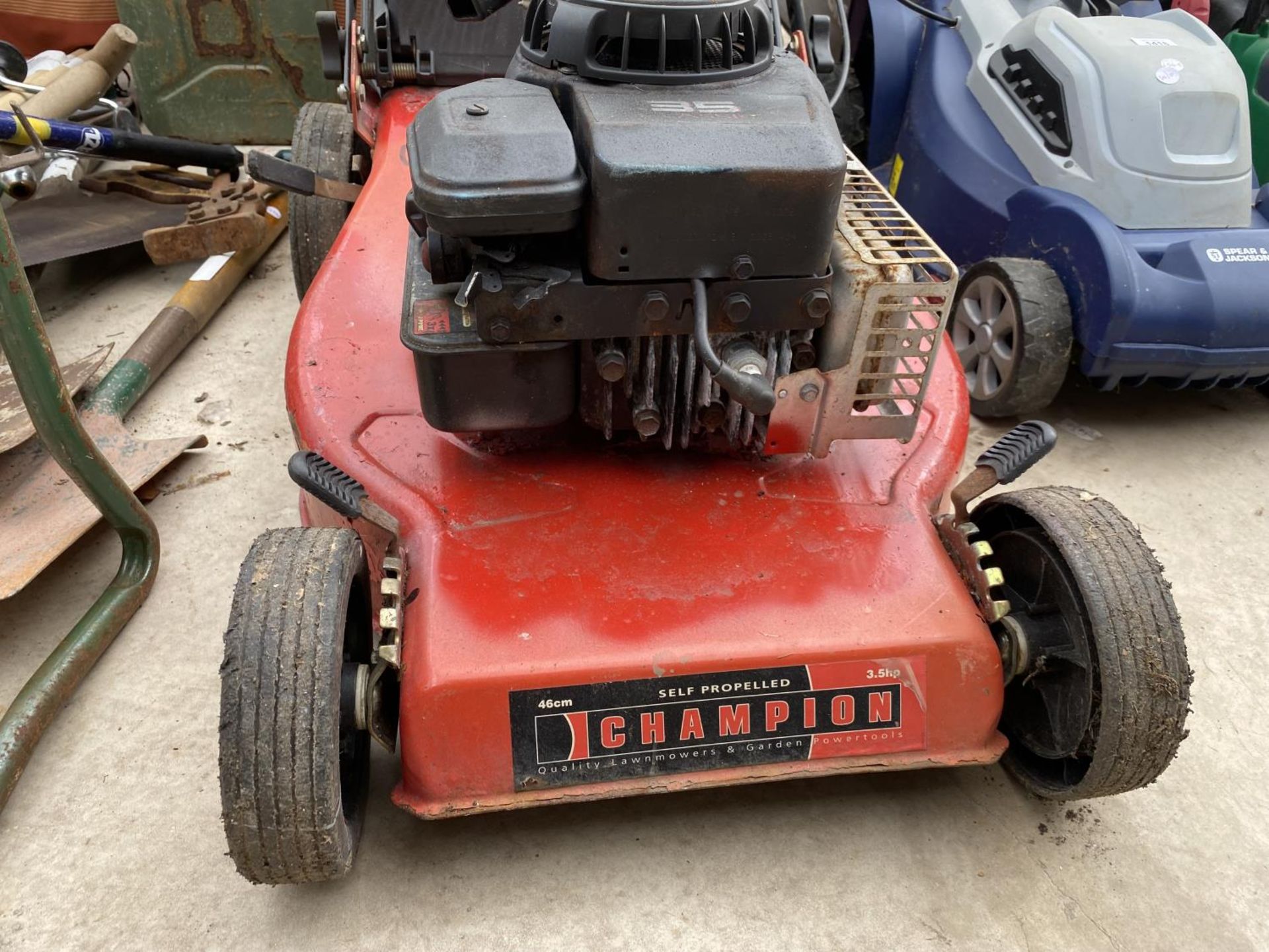 A CHALLANGE PETROL LAWN MOWER WITH GRASS BOX - Image 5 of 5