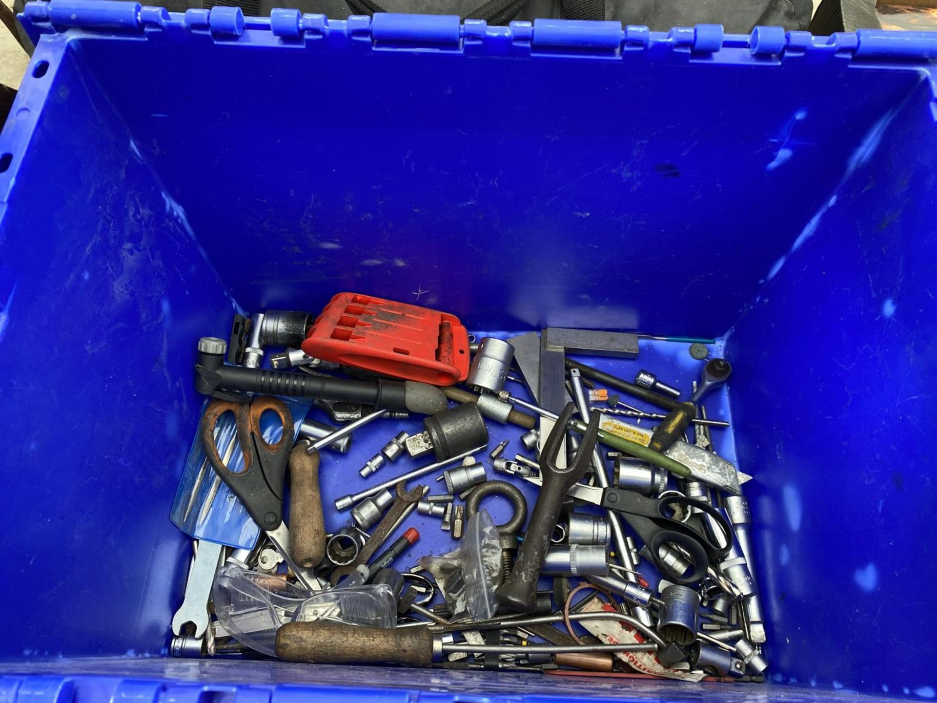 A LARGE ASSORTMENT OF TOOLS TO INCLUDE SOCKETS, A COMPRESSOR IMPACT WRENCH AND A LARGE CLAMP ETC - Image 3 of 3