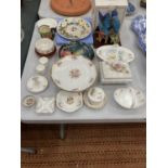 A QUANTITY OF ITEMS TO INCLUDE ROYAL ALBERT CAKE STAND, ROYAL DOULTON, WEDGWOOD, COALPORT, AYNSLEY