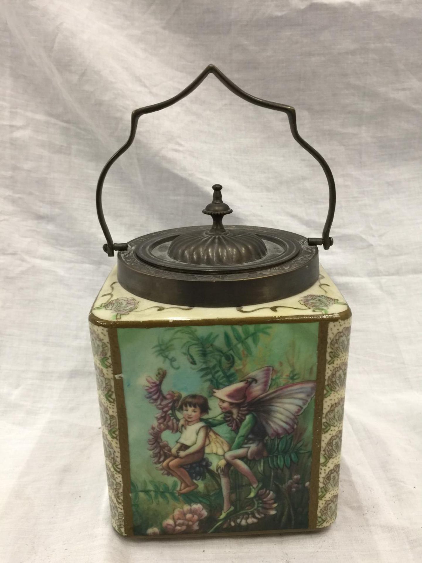 A BISCUIT BARREL WITH FAIRIES AND FLOWERS DESIGN TO PANELS AND A PEWTER LID AND HANDLE WITH CARLTONS - Image 3 of 6