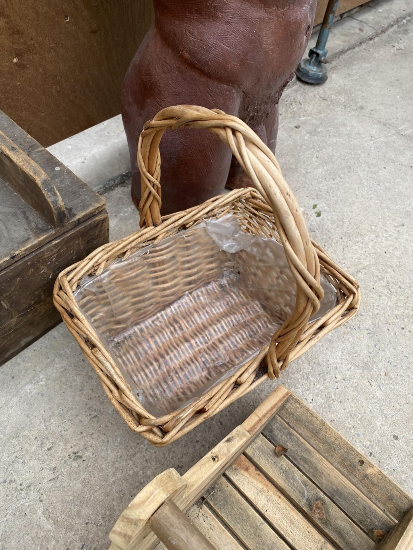 A VINTAGE WOODEN TOOL CHEST, A WICKER BASKET AND A WOODEN BASKET - Image 2 of 3