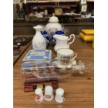 A QUANTITY OF CERAMICS AND CHINA TO INCLUDE WEDGWOOD JASPERWARE, CARLTONWARE, BLUE AND WHITE SMALL