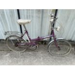 A VINTAGE LADIES RALEIGH BIKE