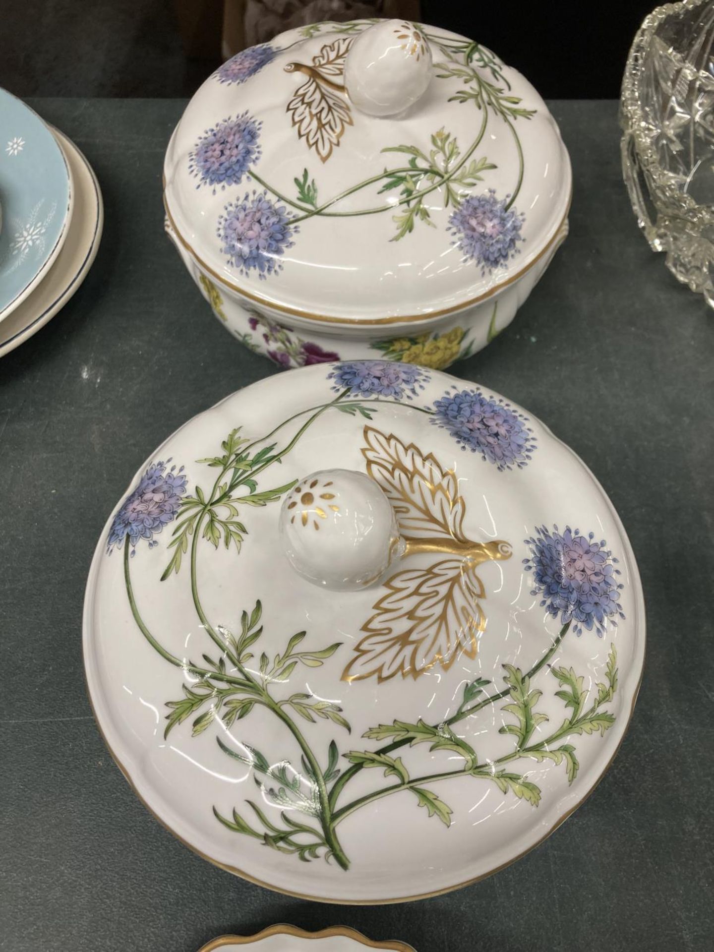 THREE PIECES OF SPODE 'STAFFORD FLOWERS' TO INCLUDE TWO TUREENS AND A FLAN DISH - Image 4 of 5