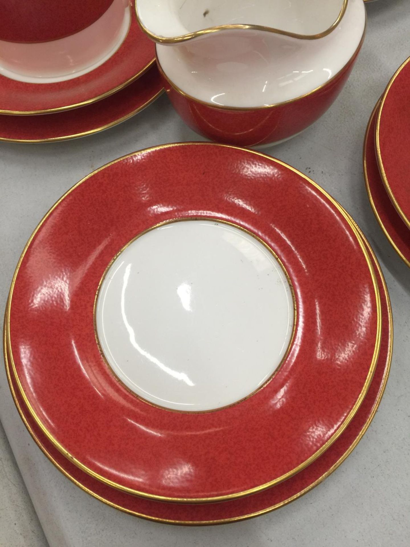 A QUANTITY OF SPODE ORANGE AND WHITE CUPS, SAUCERS, PLATES, ETC - Image 4 of 4