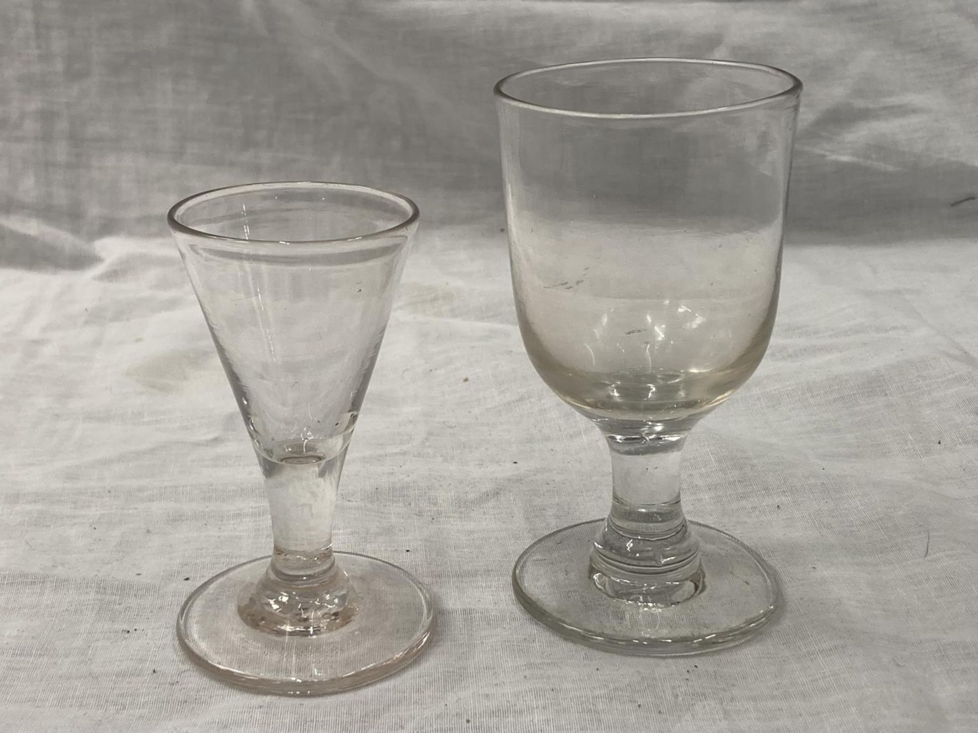 TWO HAND BLOWN CIRCA 19TH CENTURY ALE/WINE GLASSES - Image 4 of 4