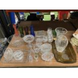 A QUANTITY OF GLASSWARE TO INCLUDE COLOURED GLASS, VASES, TRAY, GLASSES ETC