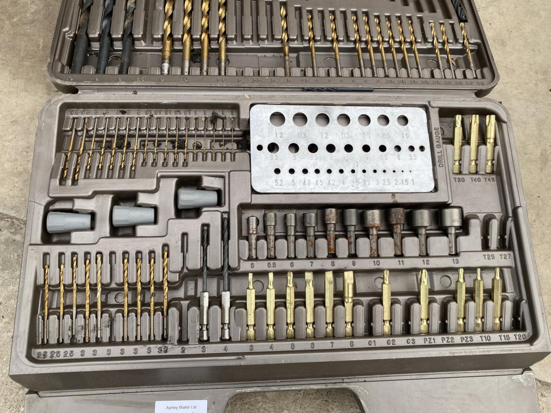 A LARGE QUANTITY OF ASSORTED DRILL BITS - Image 3 of 3