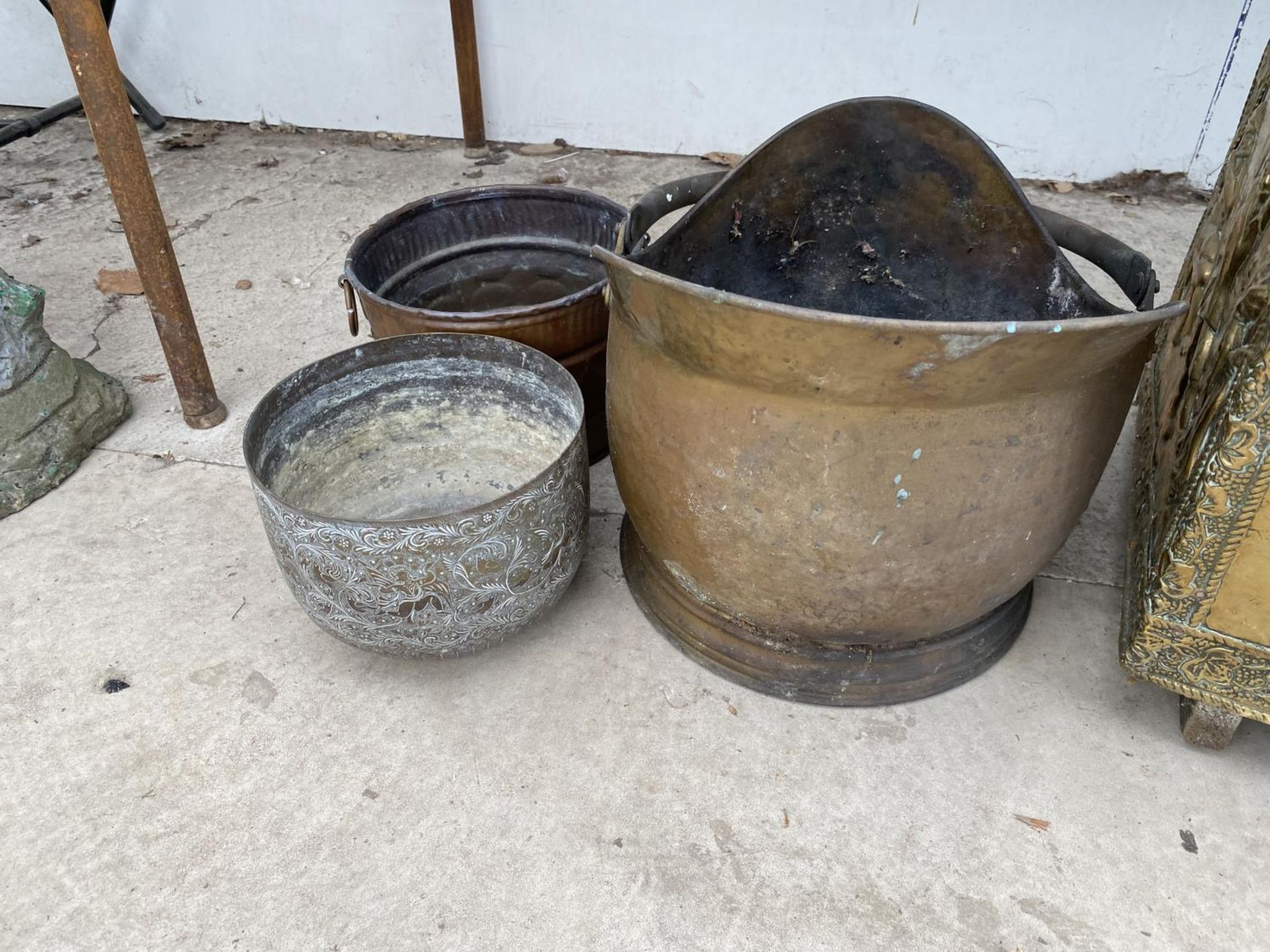TWO BRASS PLANTERS, A BRASS COAL BUCKET AND A BRASS LOG BOX - Image 2 of 3