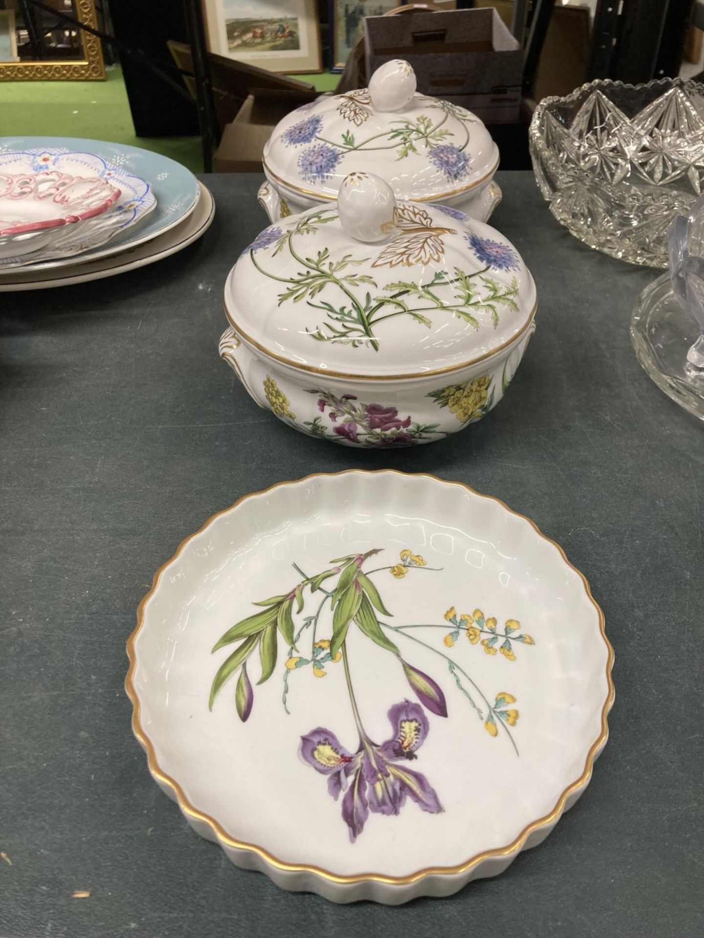 THREE PIECES OF SPODE 'STAFFORD FLOWERS' TO INCLUDE TWO TUREENS AND A FLAN DISH