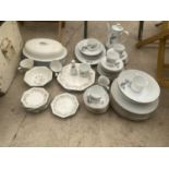 AN ASSORTMENT OF CERAMIC ITEMS TO INCLUDE A COFFEE POT, TUREEN DISH AND PLATES ETC